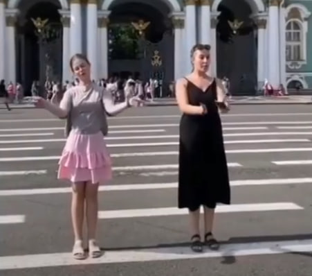 «В небо севера взгляни ты»: танцевальный флешмоб в честь Дня города запустили в Апатитах