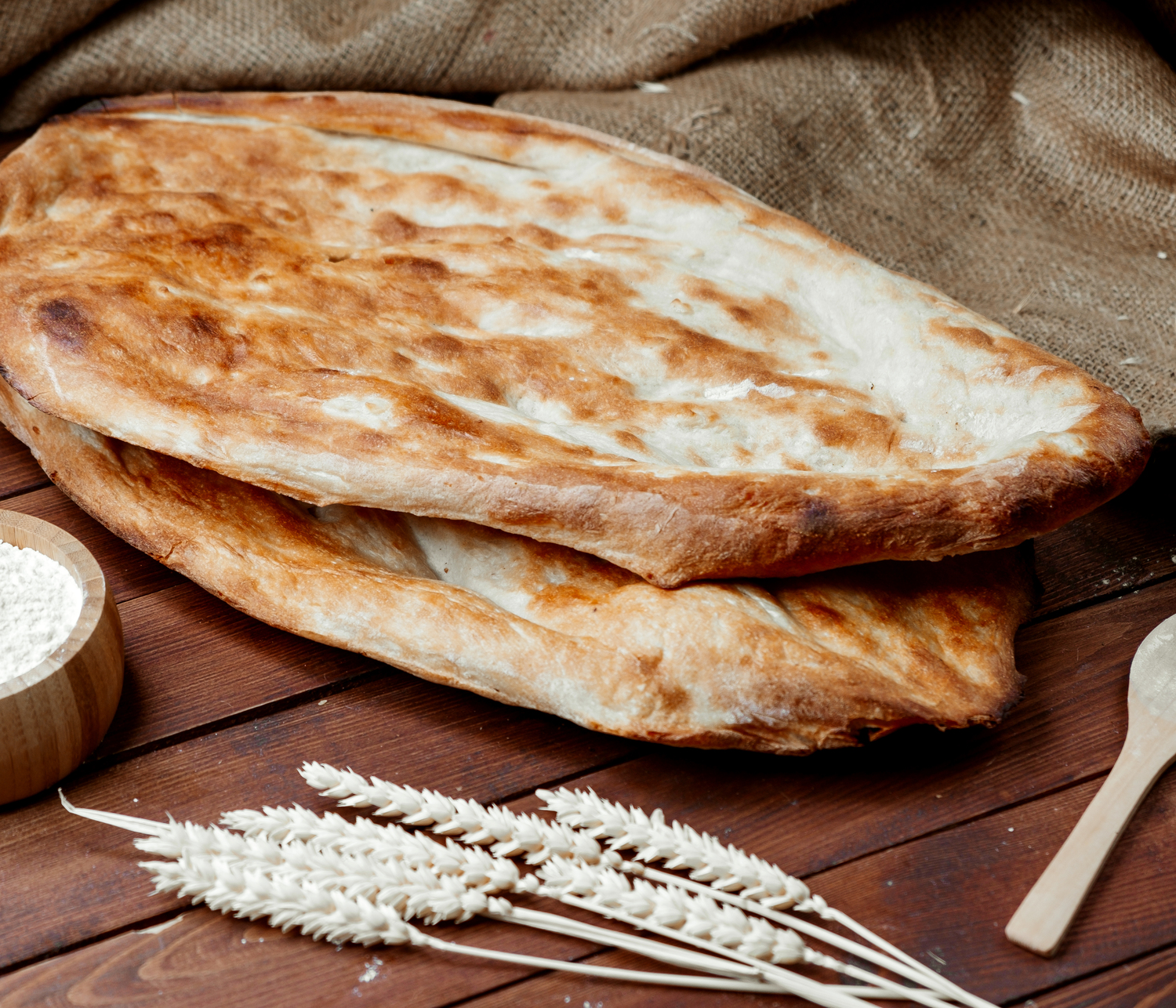 Вкуснее хлеба: всего 3 ингредиента и 30 минут времени — простой рецепт лепешек