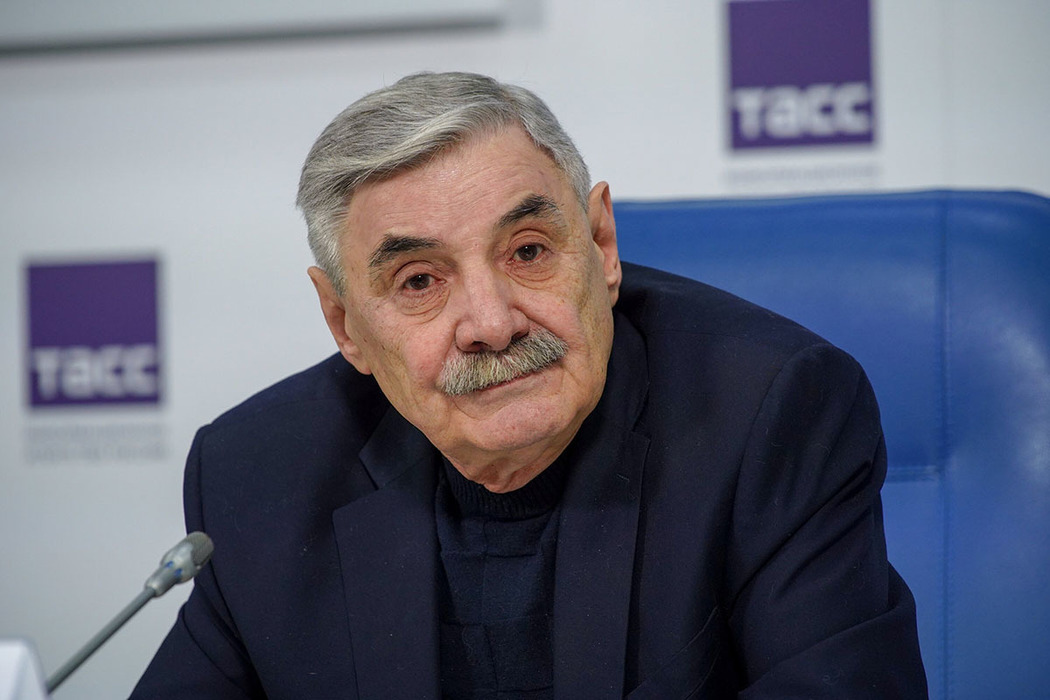 Александр Панкратов-Черный госпитализирован: актера увезли прямо перед спектаклем — что известно о его состоянии сейчас