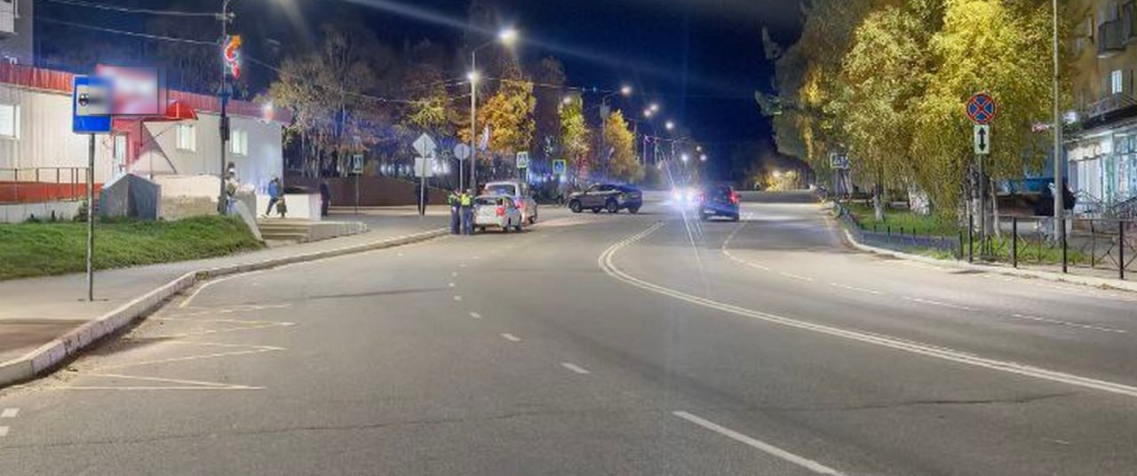 В Кандалакше автоледи на Haval столкнулась с пьяным мотоциклистом — его увезла скорая