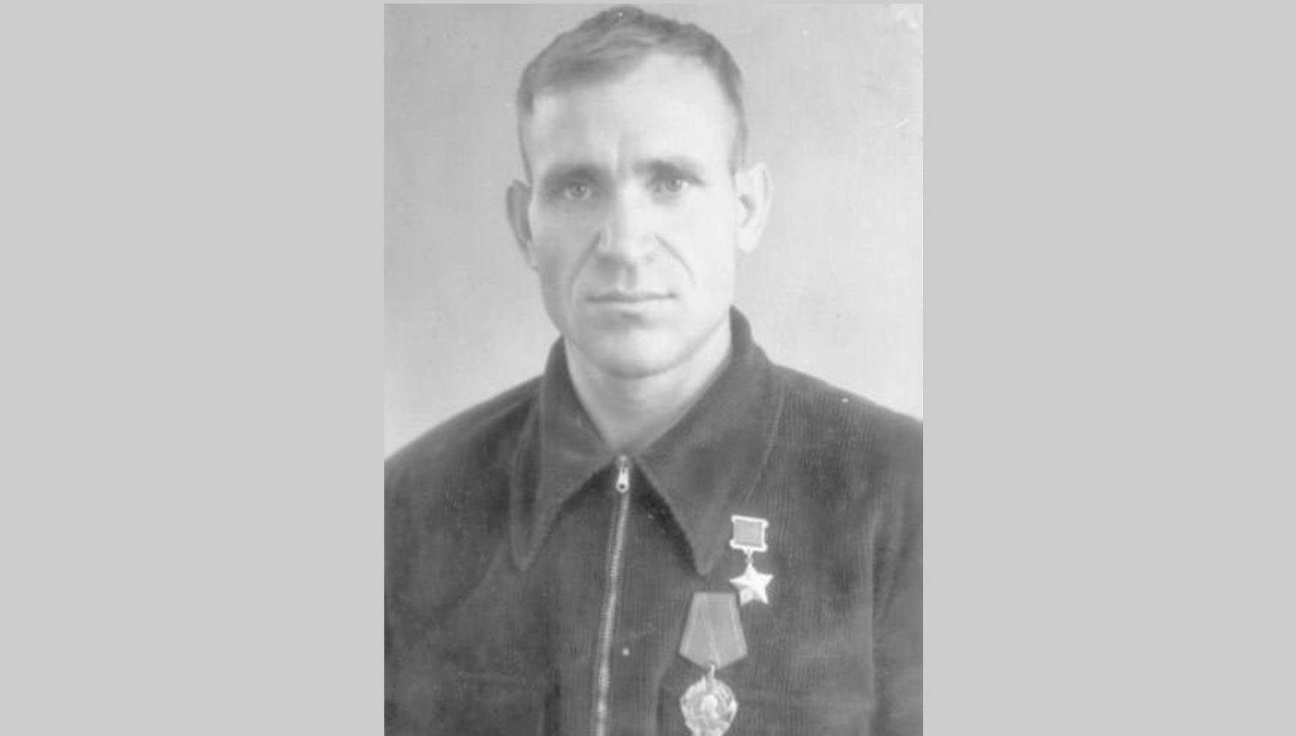 Подорвали гранату в кольце немцев: 81 год назад сержанты Анатолий Бредов и Никита Ашурков совершили подвиг