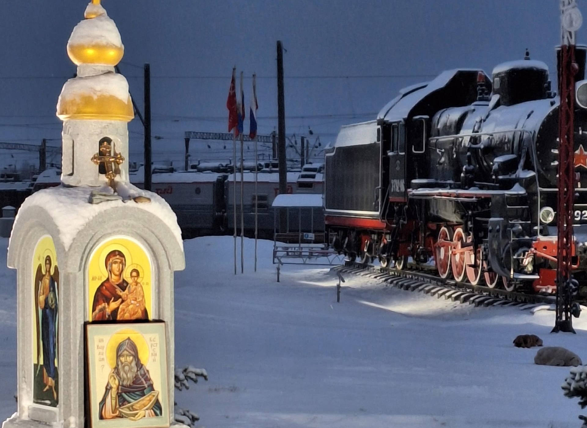 В Кандалакше лучом света назвали новую мини-часовню