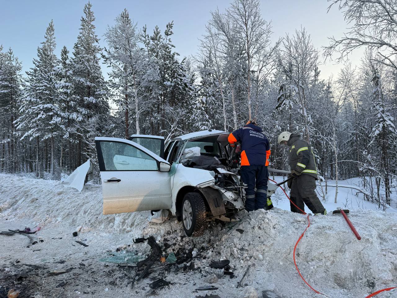 Под Мончегорском Haval выскочил на встречку и врезался в Lada Granta — водитель отечественной легковушки погиб на месте
