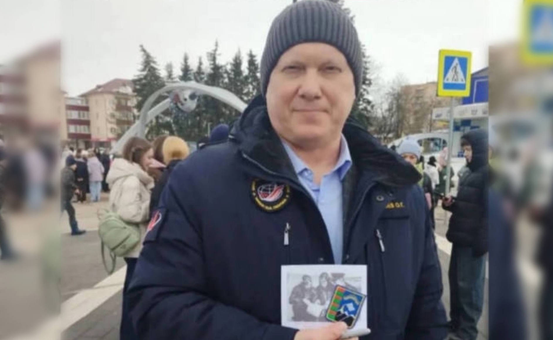 Символ Печенгского округа отправится в космос: северяне передали его космонавту Олегу Артемьеву