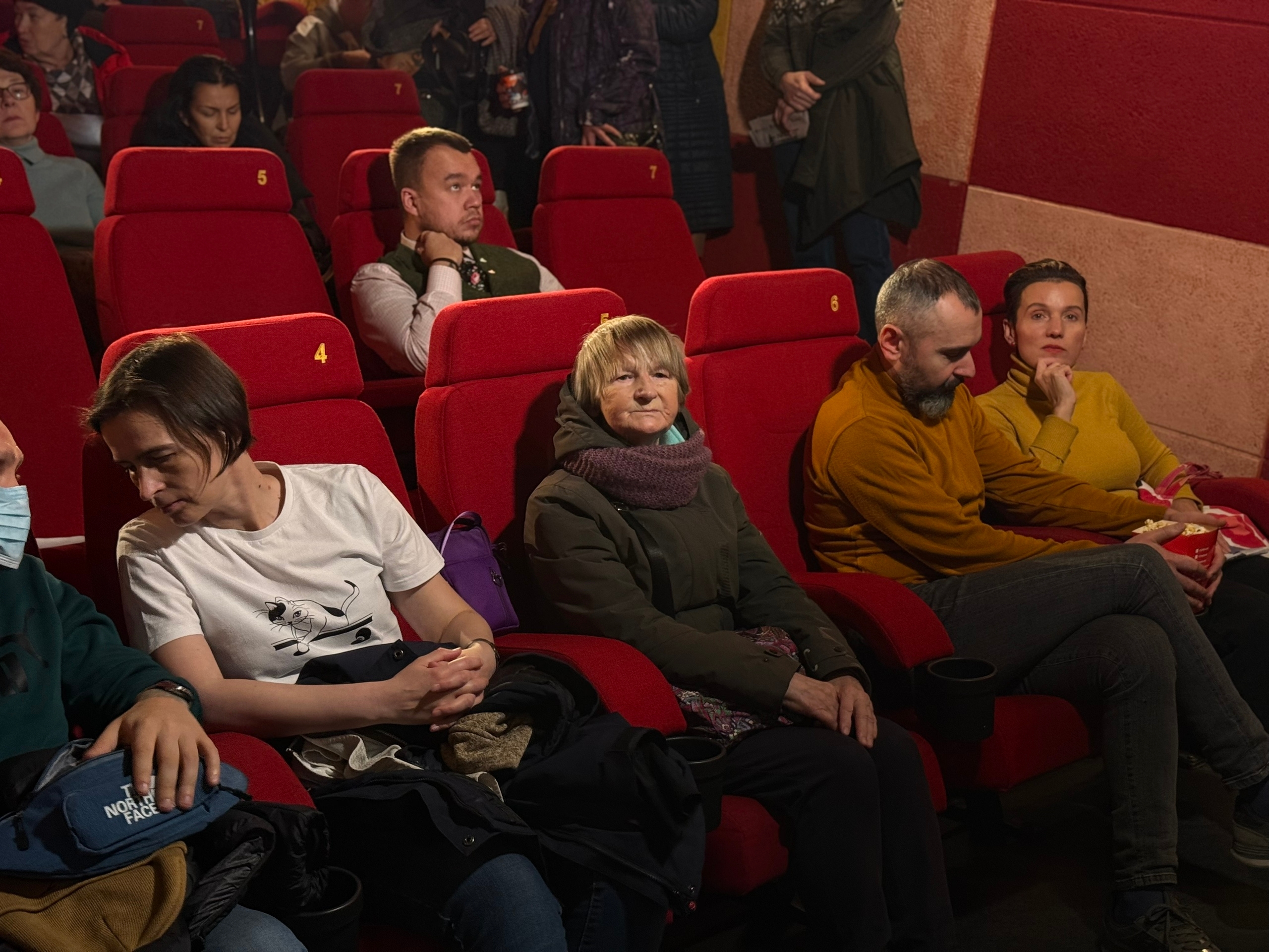 От «Тени Чикатило» до военных драм: создатели федеральных сериалов приехали в Никель учить северян делать кино