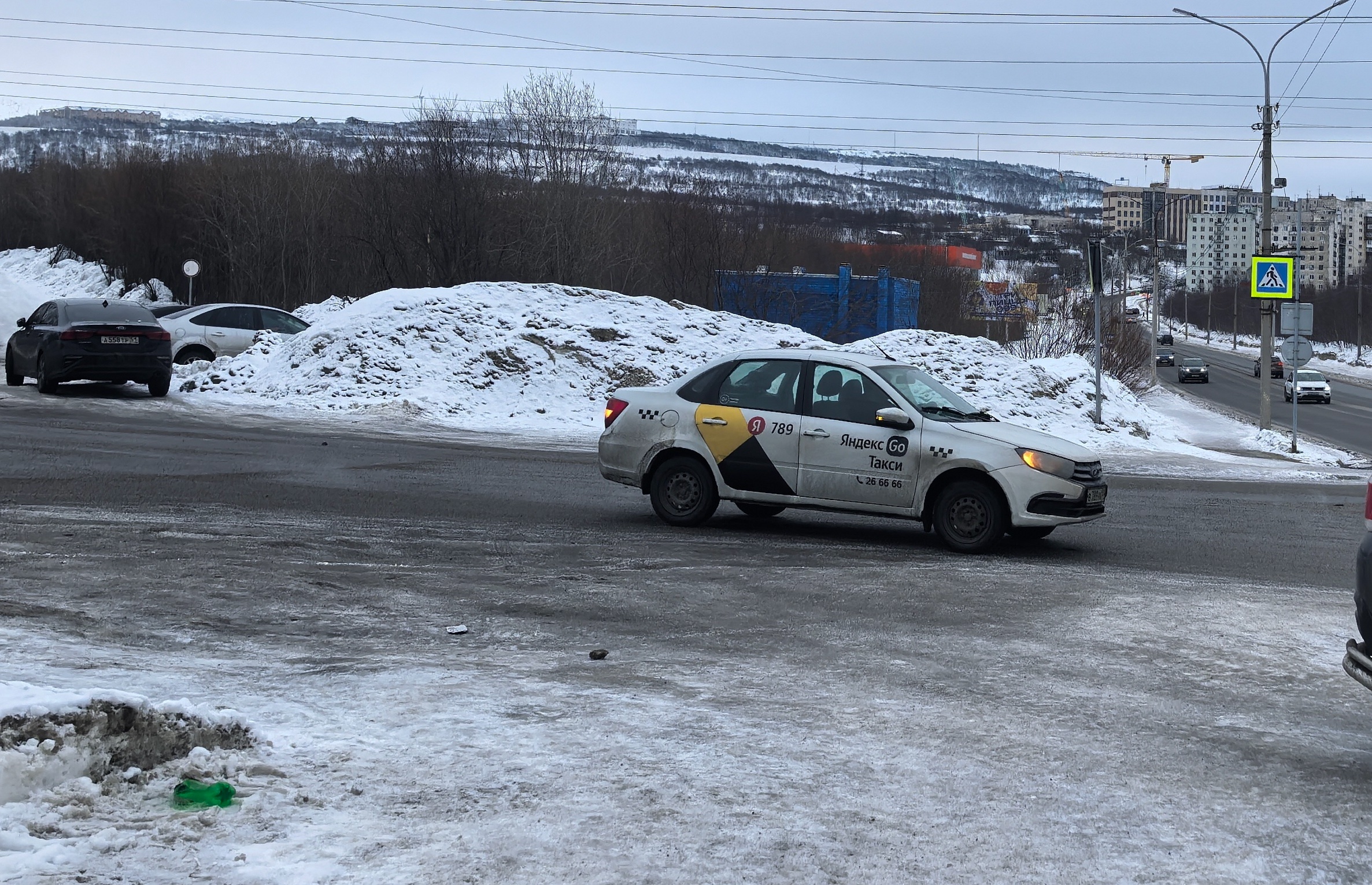 В Мончегорске таксисты недовольны пьяными выходками пассажирок
